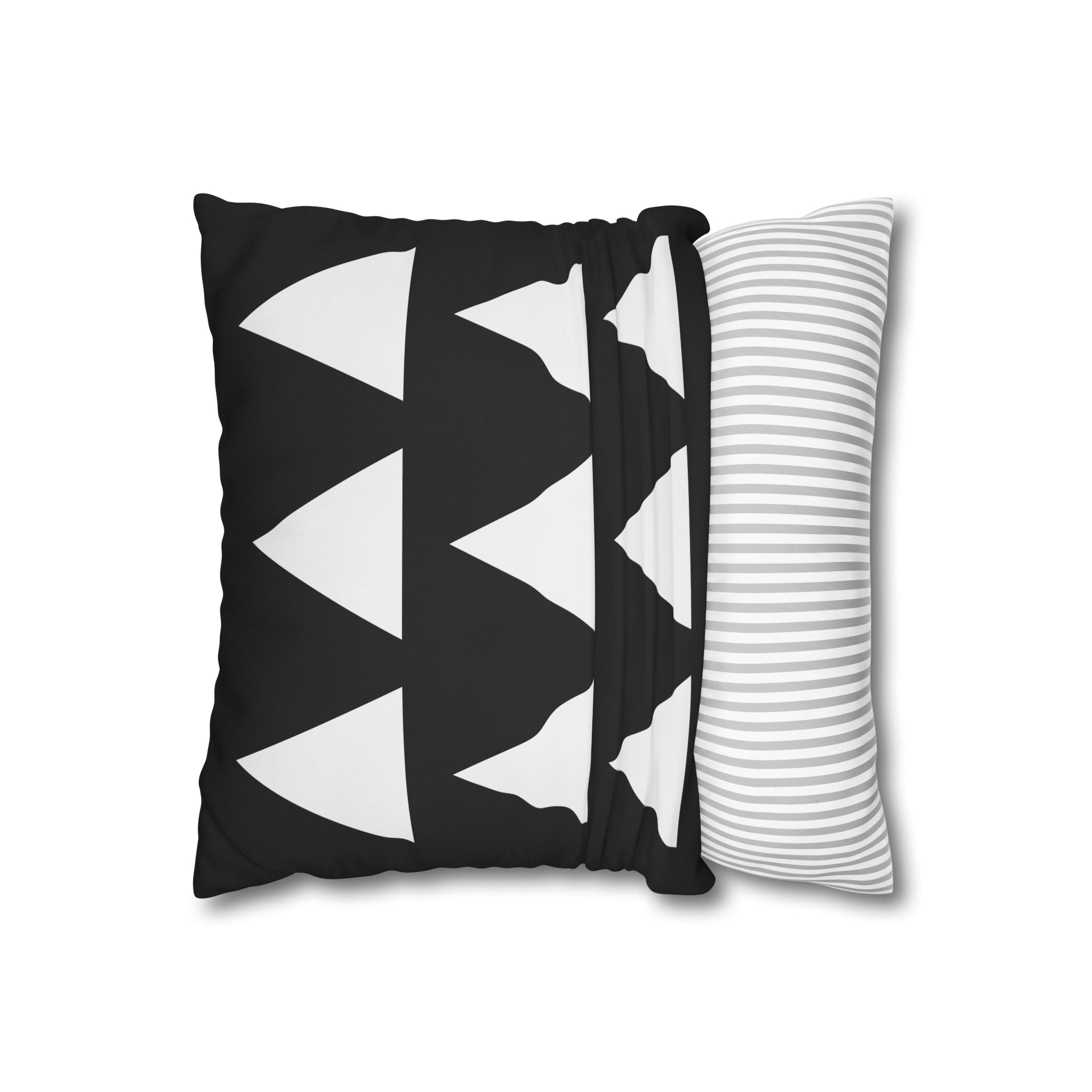 Geometric Triangle Pillowcase - Black & White