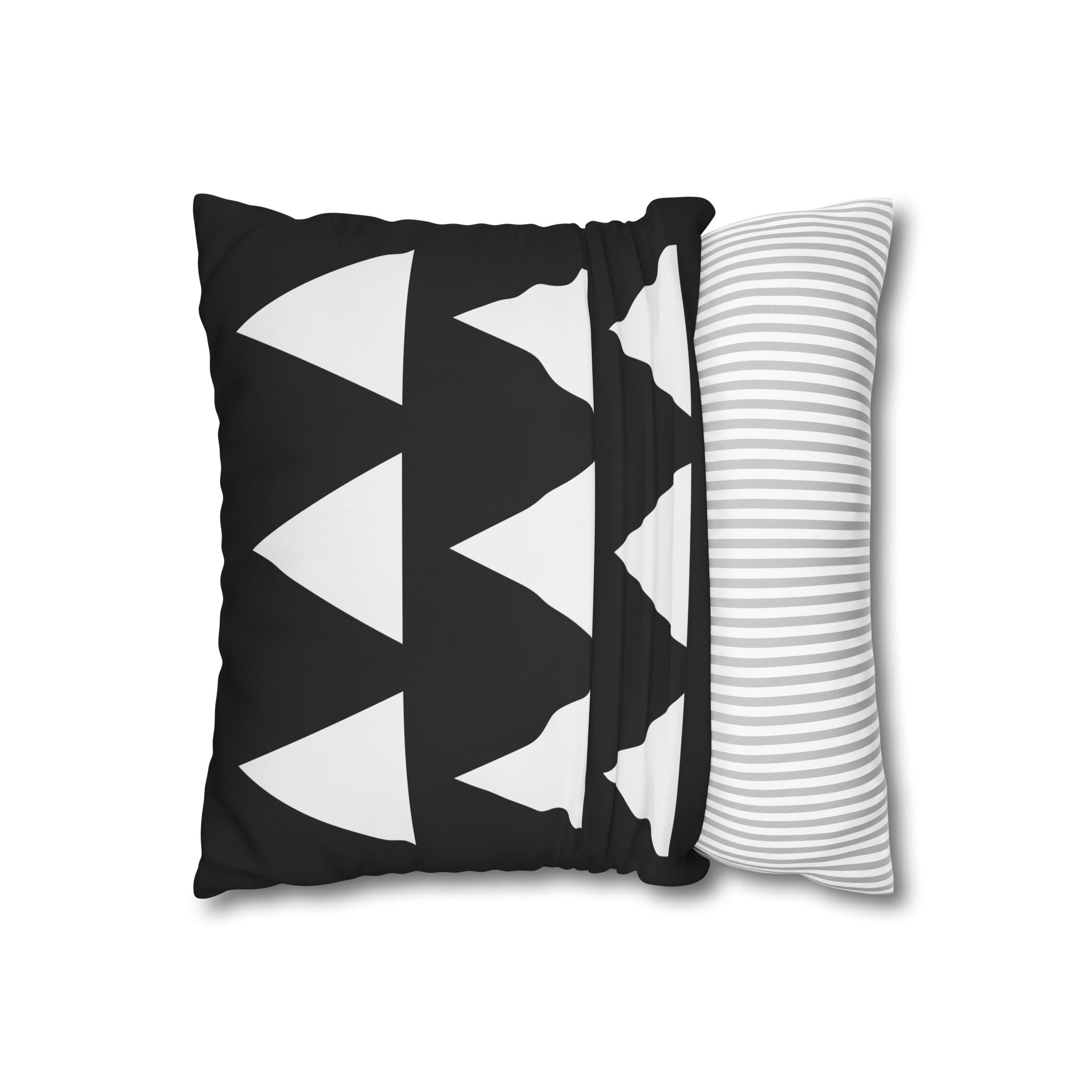 Geometric Triangle Pillowcase - Black & White