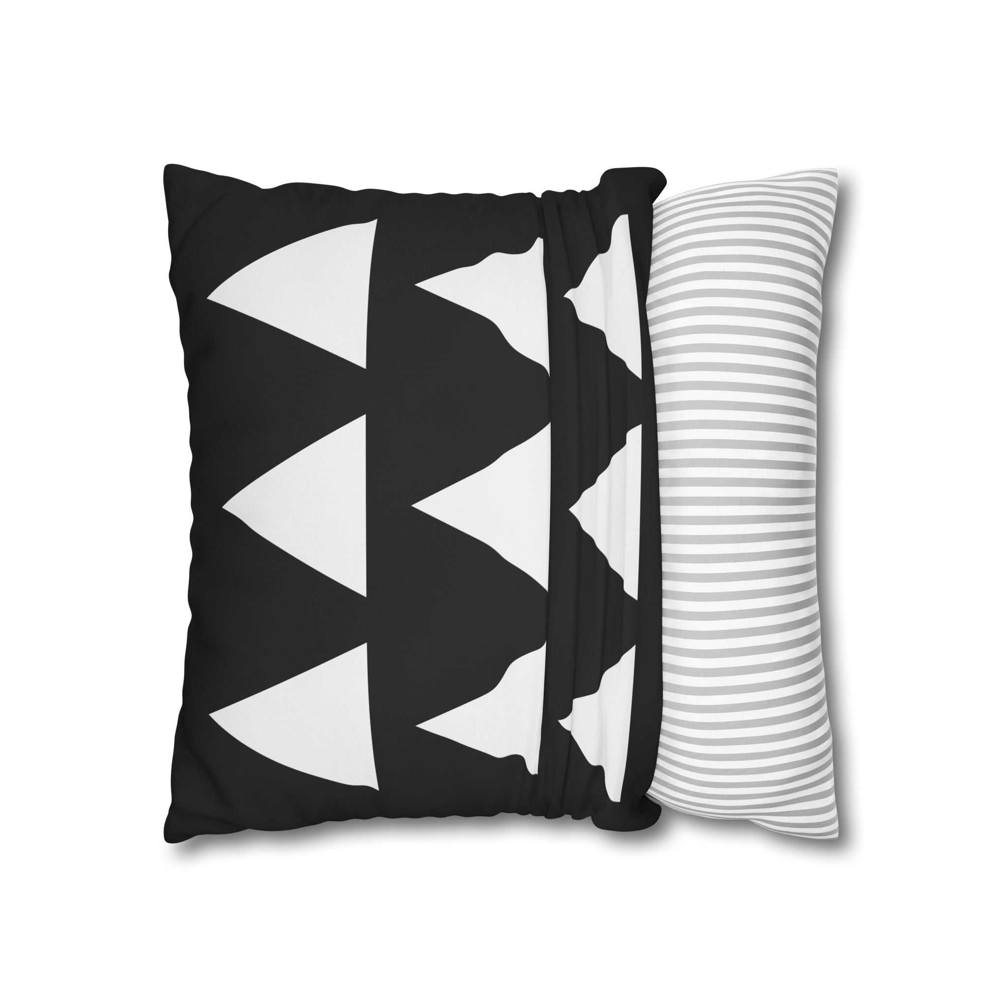 Geometric Triangle Pillowcase - Black & White