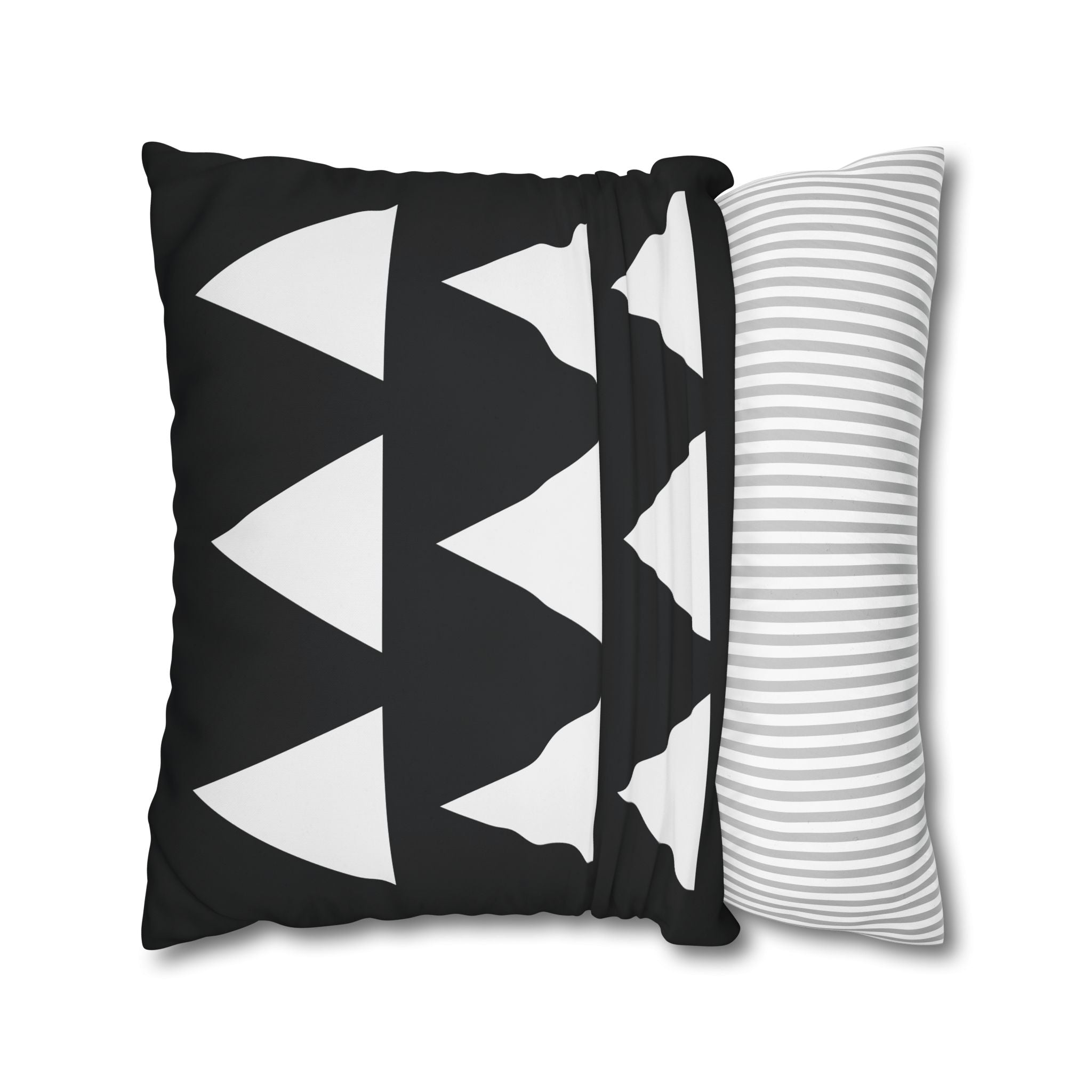 Geometric Triangle Pillowcase - Black & White