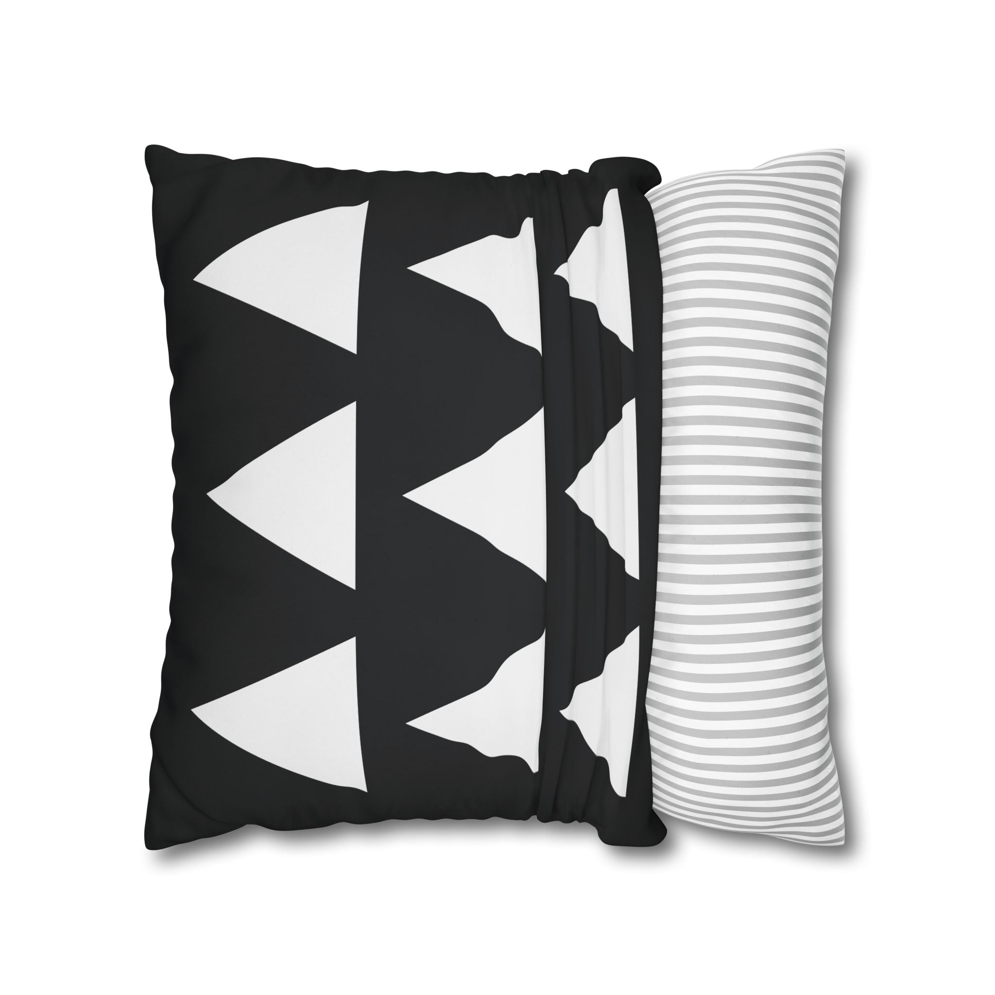 Geometric Triangle Pillowcase - Black & White