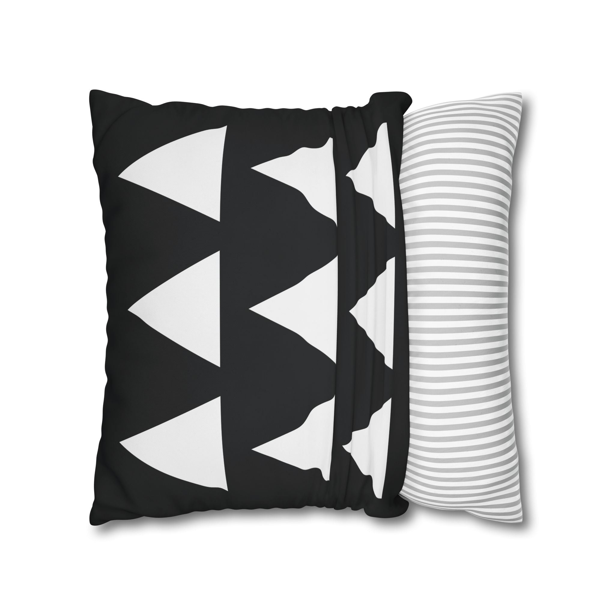 Geometric Triangle Pillowcase - Black & White